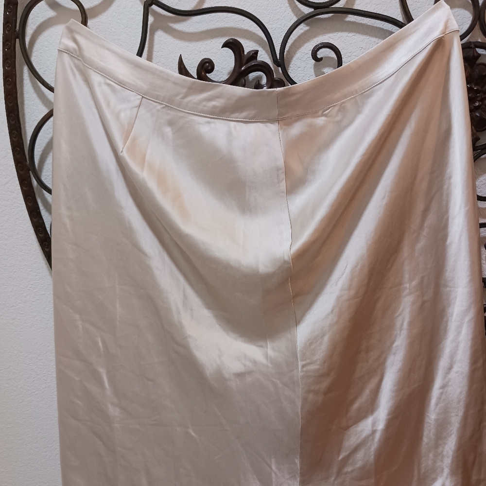 Sky r blue 2X silky beige skirt